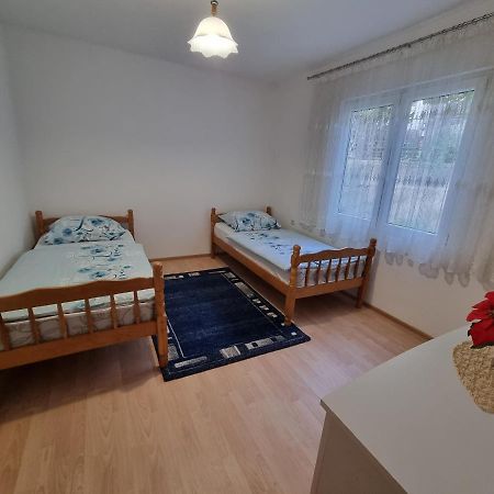 Apartment And Room Panorama 모스타르 외부 사진