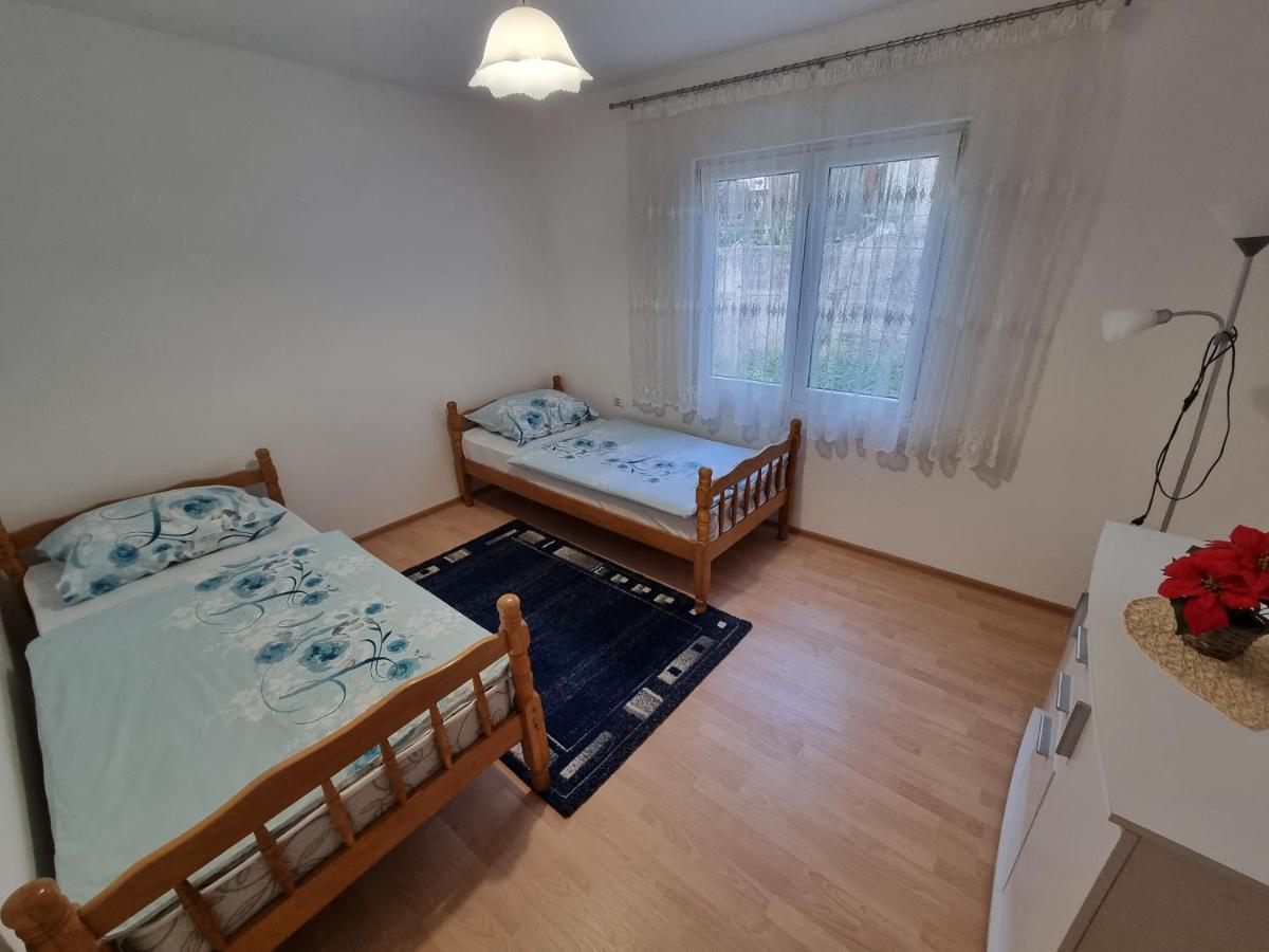 Apartment And Room Panorama 모스타르 외부 사진