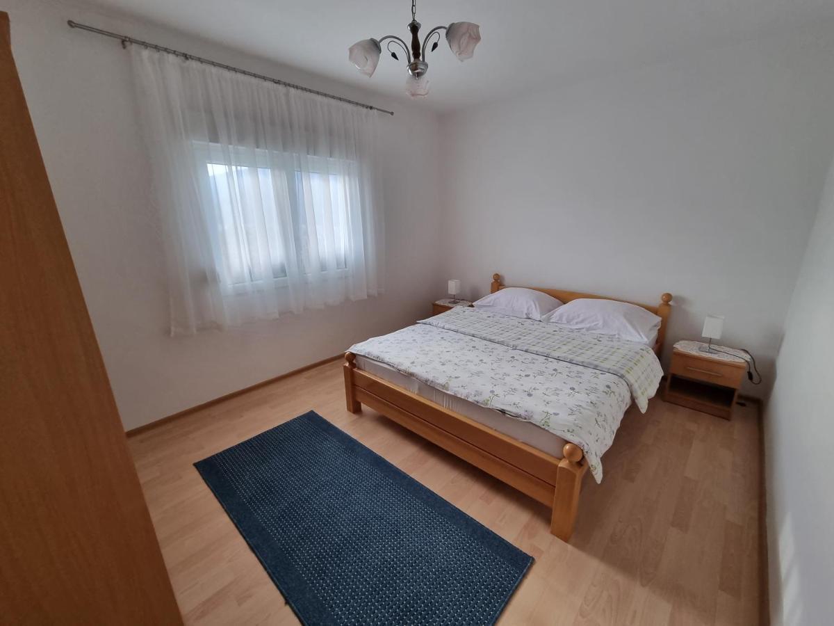 Apartment And Room Panorama 모스타르 외부 사진