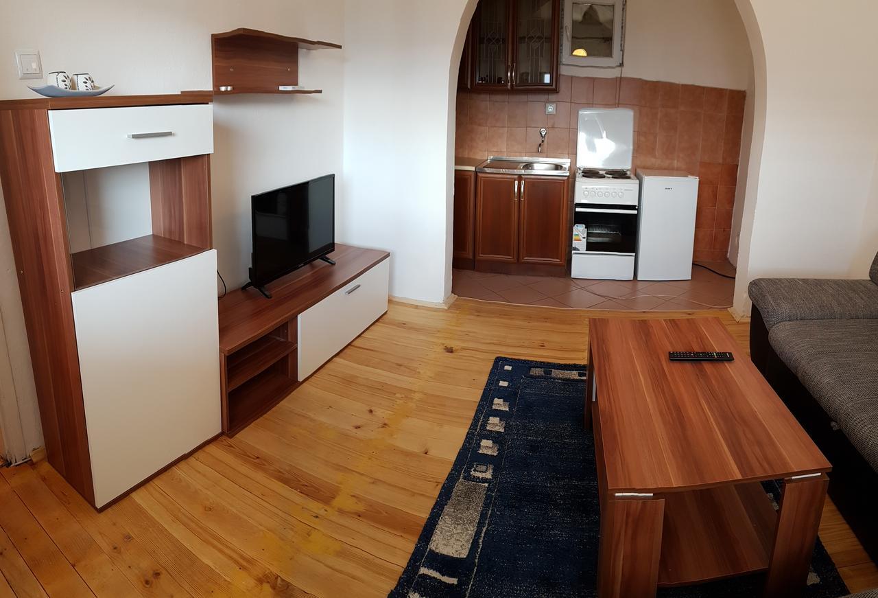 Apartment And Room Panorama 모스타르 외부 사진