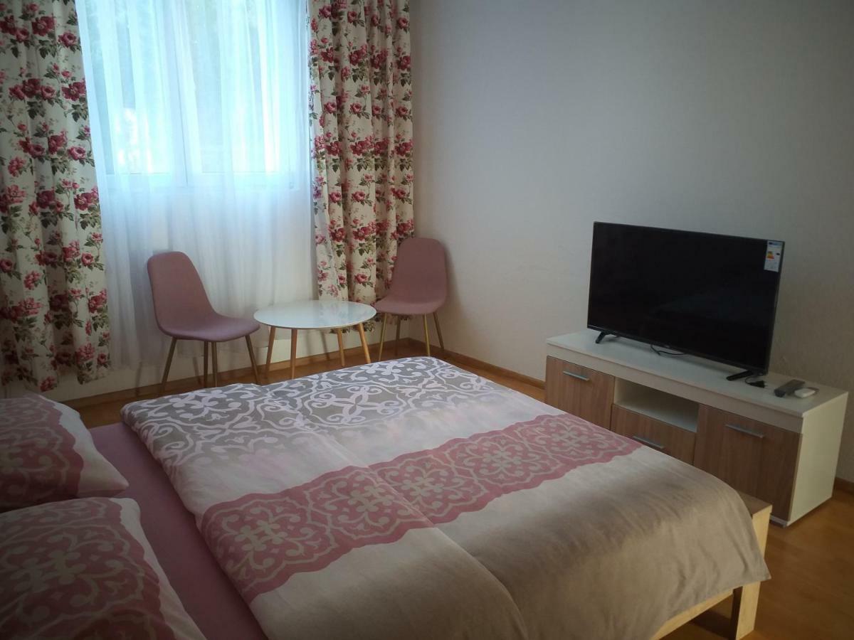 Apartment And Room Panorama 모스타르 외부 사진